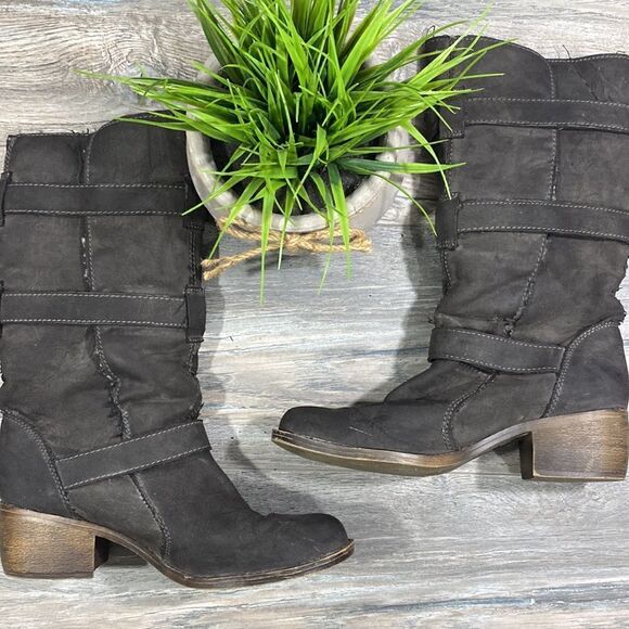 Candies Distressed Boots - Picture 3 of 7